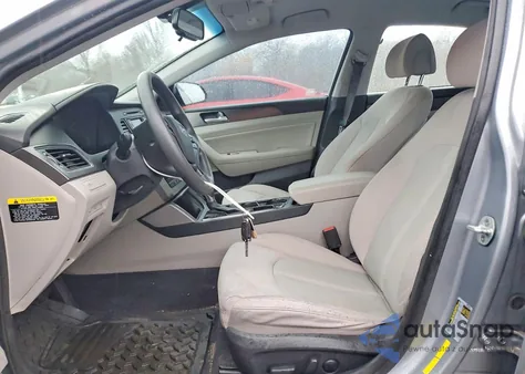 2015 Hyundai Sonata Sport z USA, uszkodzony, nr VIN 5NPE34AF9FH102819